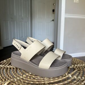 Crocs Women's Brooklyn Low Wedge Platform Sandals Slingback Tan / Taupe Size 8